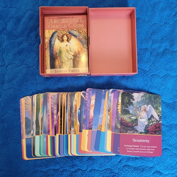 ARCHANGEL ORACLE CARDS By Doreen Virtue - Picture 6 of 8